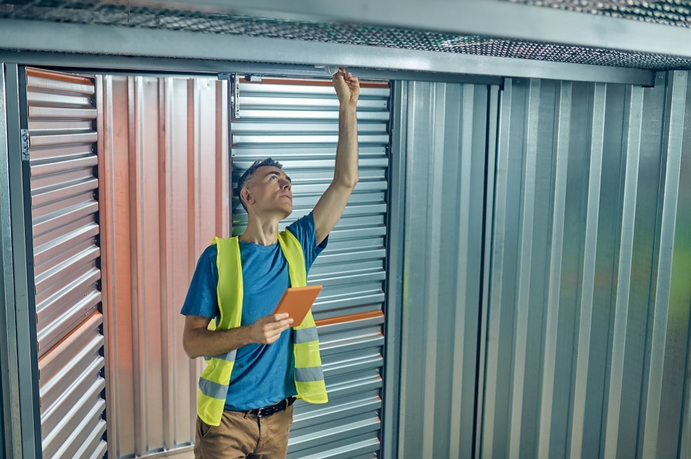 Tho lam cua cuon cua keo